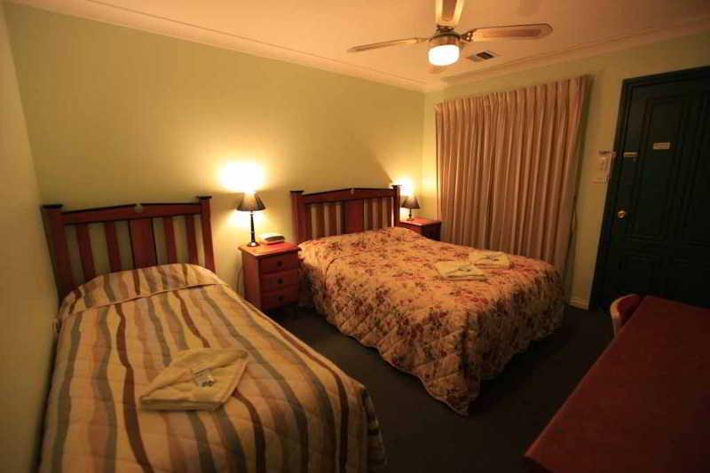 Miranda Lodge Канберра Екстер'єр фото